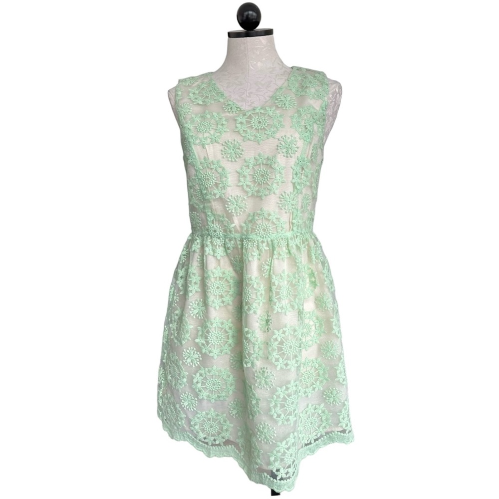 Ellison Green Lace Overlay Dress Sleeveless Zip